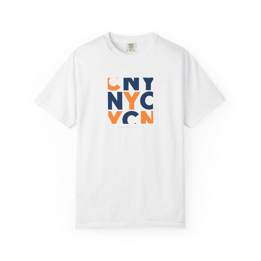 חולצת טי מודפסת NYC – חולצה עם הדפס ניו יורק בעיצוב טיפוגרפי צבעוני